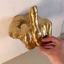 Laden Sie das Bild in den Galerie-Viewer, Mittelfinger-Taschentuchhalter