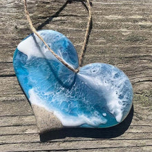 Laden Sie das Bild in den Galerie-Viewer, Hängende Dekoration „Ocean Vows“