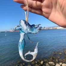 Laden Sie das Bild in den Galerie-Viewer, Hängende Dekoration „Ocean Vows“