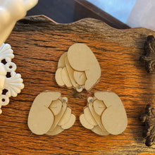 Laden Sie das Bild in den Galerie-Viewer, Lustige Fingerbrosche aus Holz