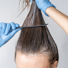 Laden Sie das Bild in den Galerie-Viewer, Instant Färbendes Shampoo