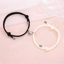 Laden Sie das Bild in den Galerie-Viewer, Magnetische Armbänder für Paare