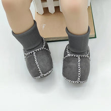 Laden Sie das Bild in den Galerie-Viewer, Warme Pelz-Babysocken