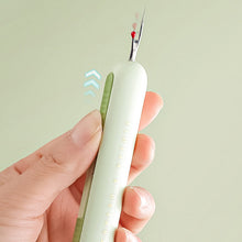 Laden Sie das Bild in den Galerie-Viewer, 2 In 1 Needle Threader Seam Ripper