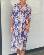 Laden Sie das Bild in den Galerie-Viewer, Schlitzkleid mit Blumendruck