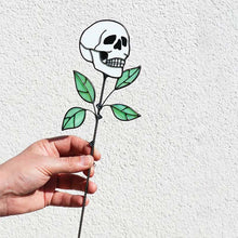 Laden Sie das Bild in den Galerie-Viewer, Frühes Halloween💀Totenkopf-Buntglaspflanze
