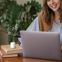 Laden Sie das Bild in den Galerie-Viewer, Tragbarer Bluetooth-Lautsprecher in Makronenfarbe