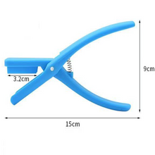 Laden Sie das Bild in den Galerie-Viewer, Praktischer Krabbenöffner