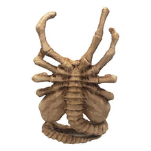 Laden Sie das Bild in den Galerie-Viewer, Schrecklicher Facehugger-Handy-Halter