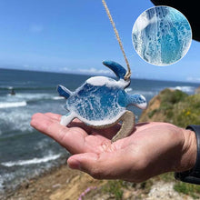 Laden Sie das Bild in den Galerie-Viewer, Hängende Dekoration „Ocean Vows“