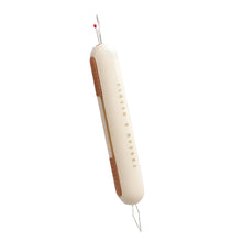 Laden Sie das Bild in den Galerie-Viewer, 2 In 1 Needle Threader Seam Ripper