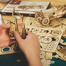 Laden Sie das Bild in den Galerie-Viewer, Kreatives dreidimensionales zusammenbauendes Spielzeug Straßenkreuzer