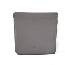 Laden Sie das Bild in den Galerie-Viewer, Kosmetiktasche aus PU-Leder