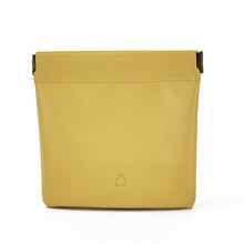 Laden Sie das Bild in den Galerie-Viewer, Kosmetiktasche aus PU-Leder