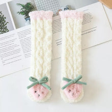 Laden Sie das Bild in den Galerie-Viewer, 🎁Flauschige Wintersocken für Babys👼