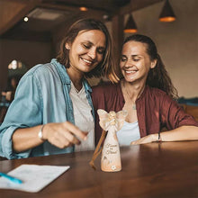 Laden Sie das Bild in den Galerie-Viewer, 👩❤️👩Freundschaftsgeschenke feiern🎁-Dekoration für Freundschaftsfeiern