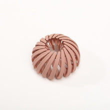 Laden Sie das Bild in den Galerie-Viewer, Lazy Vogelnests Haarschmuck