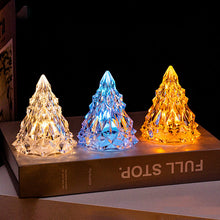 Laden Sie das Bild in den Galerie-Viewer, 🎄Mini LED Kristall Weihnachtsbaum Nachtlicht