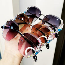 Laden Sie das Bild in den Galerie-Viewer, 💍Diamond Sunglasses & Women Sunglasses