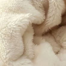 Laden Sie das Bild in den Galerie-Viewer, Integrierter Gehörschutz Winddichte Mütze Schal