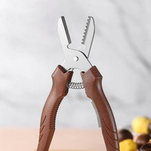 Laden Sie das Bild in den Galerie-Viewer, Praktischer Kastanienschalenöffner