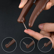 Laden Sie das Bild in den Galerie-Viewer, Praktischer Kastanienschalenöffner