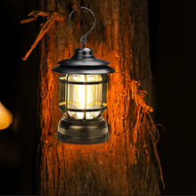 Laden Sie das Bild in den Galerie-Viewer, Tragbare Retro Camping Lampe