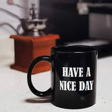 Laden Sie das Bild in den Galerie-Viewer, Lustige Mittelfinger-Tasse