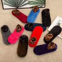 Laden Sie das Bild in den Galerie-Viewer, 🔥Weihnachtsangebot🎁Rutschfeste Thermosocken für den Innenbereich