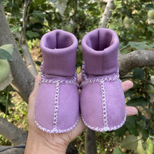 Laden Sie das Bild in den Galerie-Viewer, Warme Pelz-Babysocken