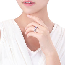 Laden Sie das Bild in den Galerie-Viewer, Vergoldeter dichroitischer eingelegter Zirkonring