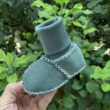 Laden Sie das Bild in den Galerie-Viewer, Warme Pelz-Babysocken