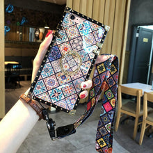 Laden Sie das Bild in den Galerie-Viewer, Bohemian Retro Bracket Handy Hülle für iPhone