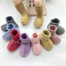 Laden Sie das Bild in den Galerie-Viewer, Warme Pelz-Babysocken