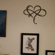 Laden Sie das Bild in den Galerie-Viewer, Moderner herzförmiger Anhänger für Zuhause