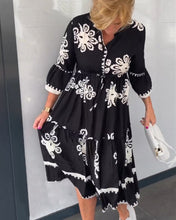 Laden Sie das Bild in den Galerie-Viewer, Kleid mit Blumendruck und 3/4-Ärmeln