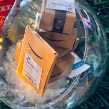 Laden Sie das Bild in den Galerie-Viewer, Christbaumschmuck transparente Kugel