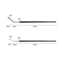 Laden Sie das Bild in den Galerie-Viewer, Abgewinkelte Wimperntuschebürste mit Wellenschliff