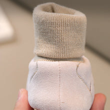 Laden Sie das Bild in den Galerie-Viewer, Süße Baby-Winterschuhe