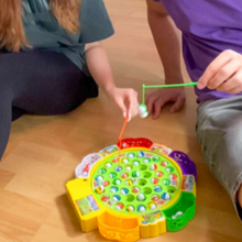 Laden Sie das Bild in den Galerie-Viewer, Ein Angelspiel für Kinder