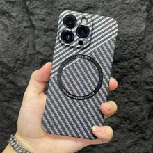 Laden Sie das Bild in den Galerie-Viewer, Rahmenlose Magnetische Handyhülle aus Karbonfaser für iPhone