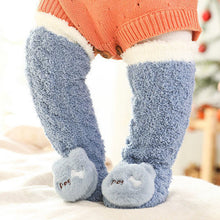 Laden Sie das Bild in den Galerie-Viewer, 🎁Flauschige Wintersocken für Babys👼