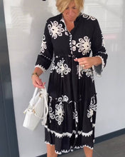 Laden Sie das Bild in den Galerie-Viewer, Kleid mit Blumendruck und 3/4-Ärmeln