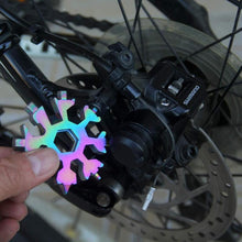 Laden Sie das Bild in den Galerie-Viewer, 🔥🔥Saker 18-in-1-Schneeflocken-Multi-Werkzeug