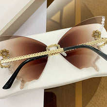 Laden Sie das Bild in den Galerie-Viewer, 💎🦋Sonnenbrille mit Schmetterlingsdiamanten 🦋💎