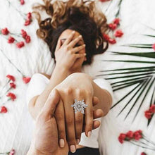 Laden Sie das Bild in den Galerie-Viewer, Verstellbarer Drehbarer ring und Ringbox für Damen