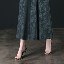 Laden Sie das Bild in den Galerie-Viewer, Damen Freizeithose Mit Vintage-Print