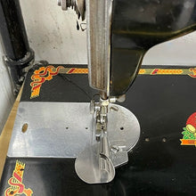 Laden Sie das Bild in den Galerie-Viewer, Nähfuß für Rollsäumer