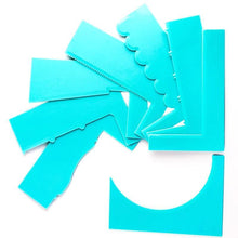 Laden Sie das Bild in den Galerie-Viewer, 8-Style-Kuchenschaber notwendig für Kuchenliebhaber