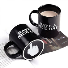 Laden Sie das Bild in den Galerie-Viewer, Lustige Mittelfinger-Tasse